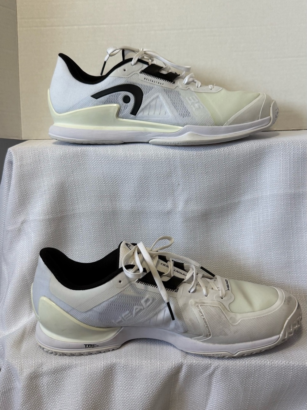 Head Men's White and Black Tennis Sneakers